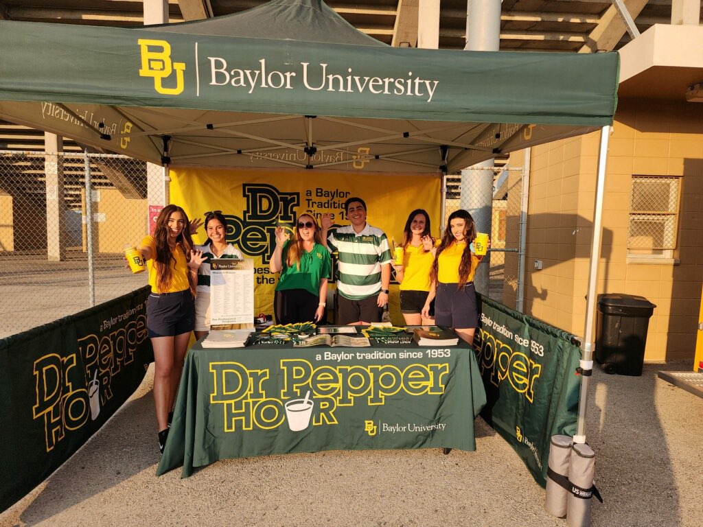Baylor's Dr Pepper Hour Tour (@drpepperhrtour) on Twitter photo β¨πβ¨πβ¨πβ¨πβ¨
π½π£ππππͺ βππππ₯ πππππ₯π€
Legendary night in Austin, with the #DrPepperHourTour serving up sweet treats under the lights of #TXHSFB.
Thanks to <a href="/AISDBowie/">Bowie High School</a> for having us!
#SicEm #BestHourOfTheWeek #FutureBears β¨πβ¨πβ¨πβ¨πβ¨
π½π£ππππͺ βππππ₯ πππππ₯π€
Legendary night in Austin, with the #DrPepperHourTour serving up sweet treats under the lights of #TXHSFB.
Thanks to <a href="/AISDBowie/">Bowie High School</a> for having us!
#SicEm #BestHourOfTheWeek #FutureBears