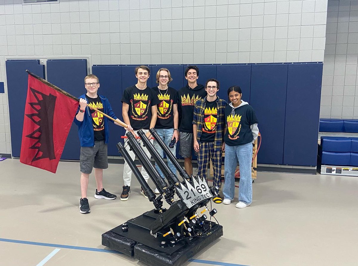 Gotta love this team! Awesome day with the T-Shirt bot at Pep Fest!!! Thanks <a href="/PLStudCo/">PLHS Student Council</a> for hosting!!!