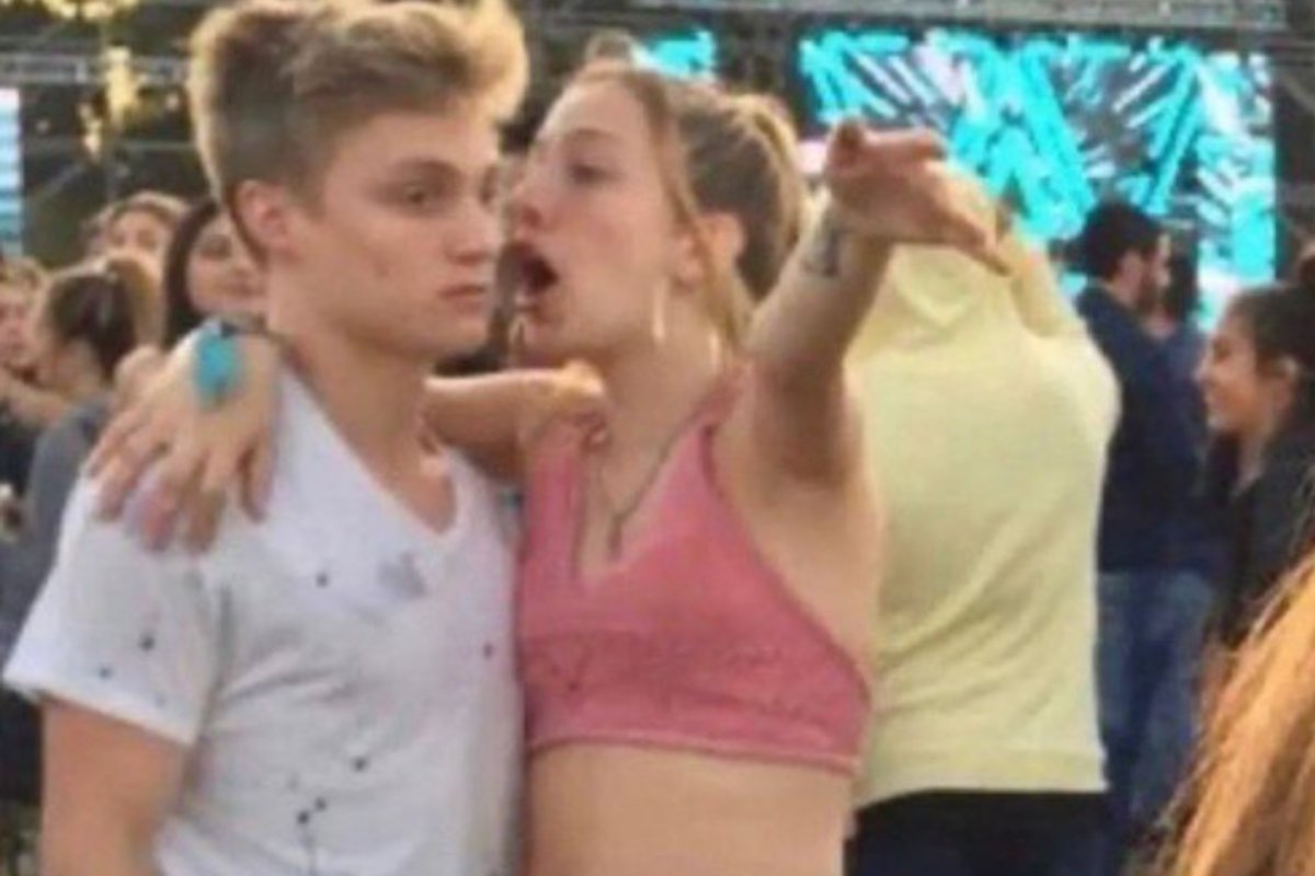 Hace dos años los pibes salían por zoom y éramos dos gatos locos mirándolos. Los de Direct TV los llevaron a Miami para ver a la selección,De Paul le tocó la pelada a Nachito, Nico le agarro la mano a Messi y lo entrevistó y ahora capaz se van a Qatar #nadiedicenada