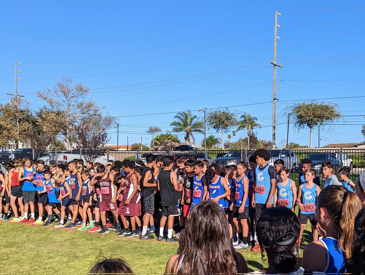 RizzaHusband's tweet photo. Started the day reading with Kinder buddies. Ended the day cheering on our cross-country team 💙🧡 https://t.co/jZZsowFeYz