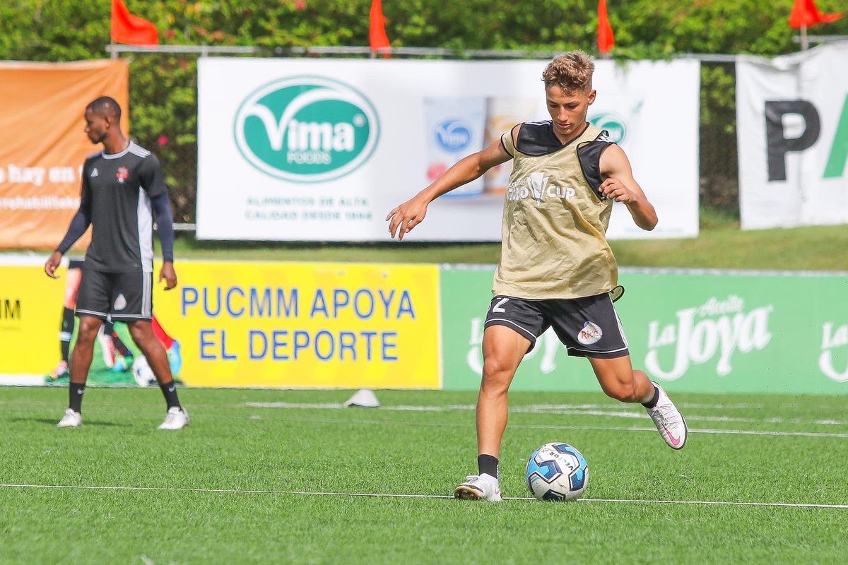 Lucas Bretón tweet media