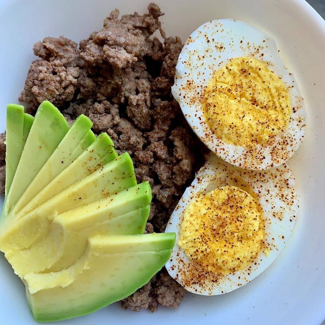 Lowcarbjiji's tweet photo. #throwback to this little bowl of perfection. Organic ground beef, avocado, hard boiled egg and #fyrsalt
🙋Don’t forget to Get FREE eBook 🎁📩 "365 Days of Keto low carb recipes" are available in the link in my bio 👆👆 !!
🎥 By - wakeupketosleeprepeat
#keto #avocado #lowcarb https://t.co/BMTBKDJjOK