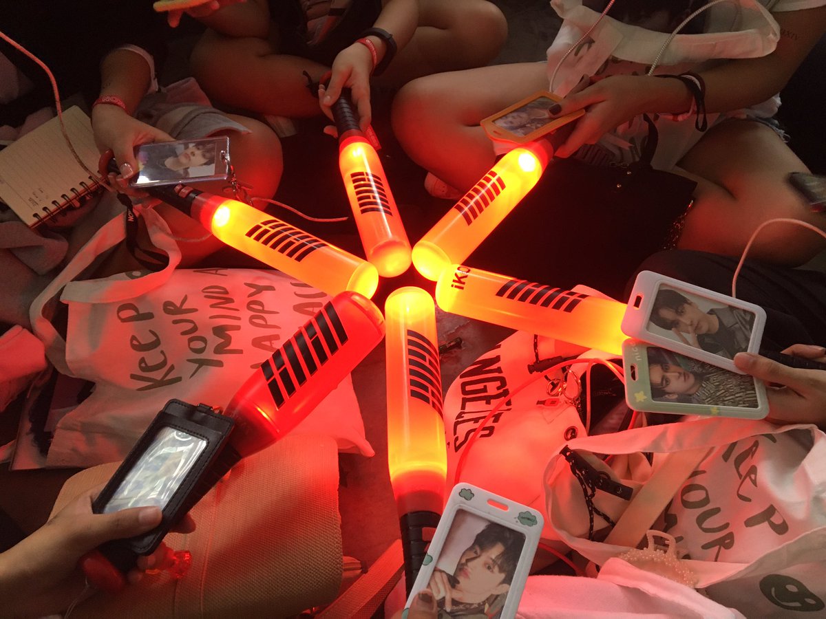 s0ngyoyo_'s tweet photo. thank you so much for coming back, you are definitely worth the wait 🥺 @YG_iKONIC 

#KpopMasterz2inManila #iKONisBackInManila https://t.co/Hh4WoXGNey