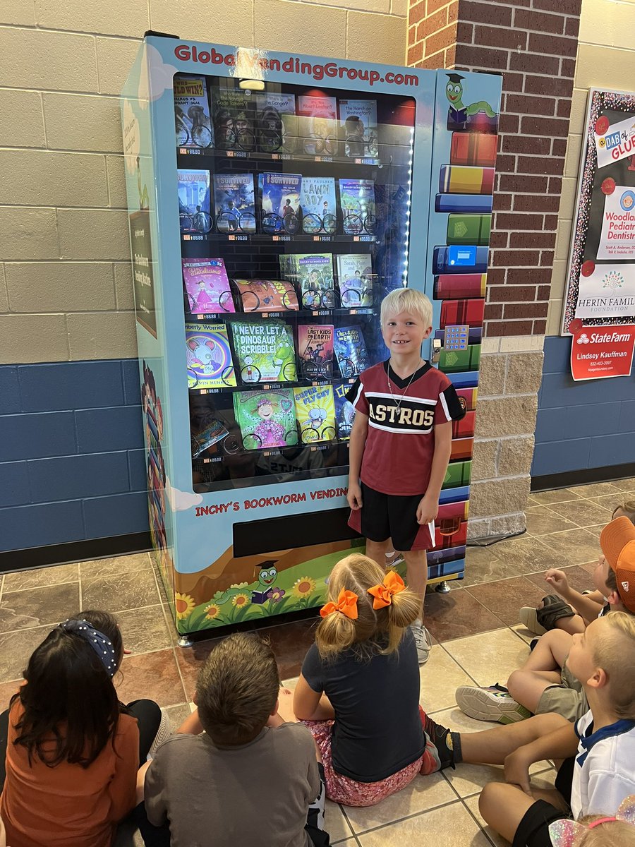 MrsSurawski's tweet photo. Super proud of my student for earning a gold coin to get a new book! @SnyderStallions https://t.co/5w91mabrvu