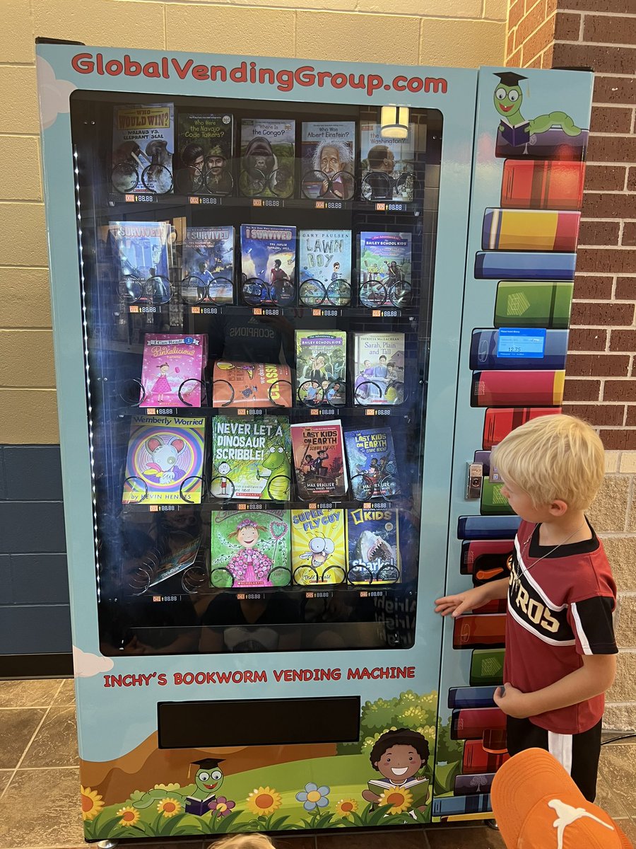 MrsSurawski's tweet photo. Super proud of my student for earning a gold coin to get a new book! @SnyderStallions https://t.co/5w91mabrvu