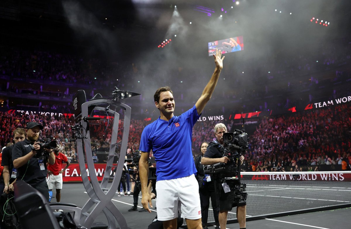 Germanytor_'s tweet photo. It’s time to say goodbye. Farewell legend, you’ll always be in our hearts 😭💔

@rogerfederer 
#ThankYouRoger
#LaverCup 
#RogerFederer��
#TeamEurope
#TeamWorld
#Tennis https://t.co/Je1jIjTvoF