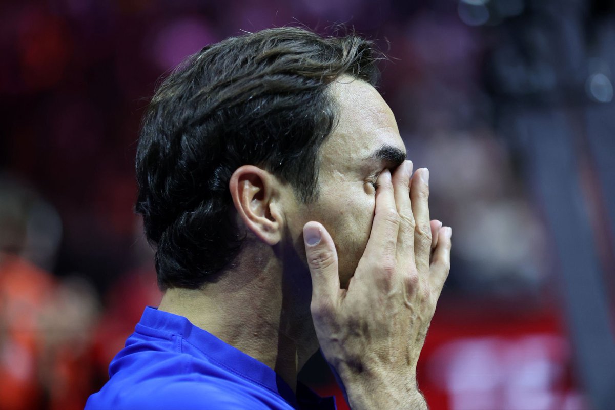 Germanytor_'s tweet photo. It’s time to say goodbye. Farewell legend, you’ll always be in our hearts 😭💔

@rogerfederer 
#ThankYouRoger
#LaverCup 
#RogerFederer��
#TeamEurope
#TeamWorld
#Tennis https://t.co/Je1jIjTvoF