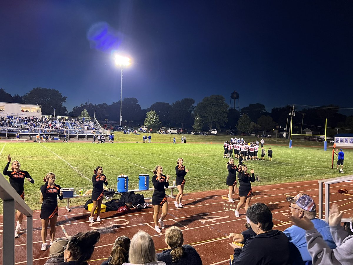RVHeatathletics's tweet photo. Rural Vista with a 14-8 lead at the half against Wakefield! #Heatpride https://t.co/TCsb4fO1zz