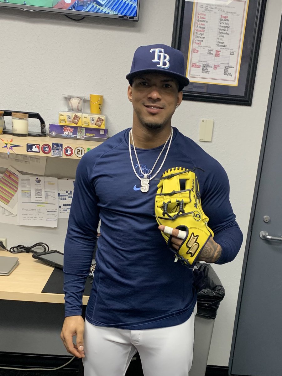 sskbaseballusa's tweet photo. New glove heat for Wander Franco 🔥! 11.75” ZPro with a new yellow kip leather in the Wander Franco WF5 model. 

Are you ready for new Wander Franco ZPRO gloves? 6 new models coming soon…  #ssk #teamssk #sskbaseball #mlb #baseball #baseballglove #baseballlife https://t.co/IT0UdyrLnN
