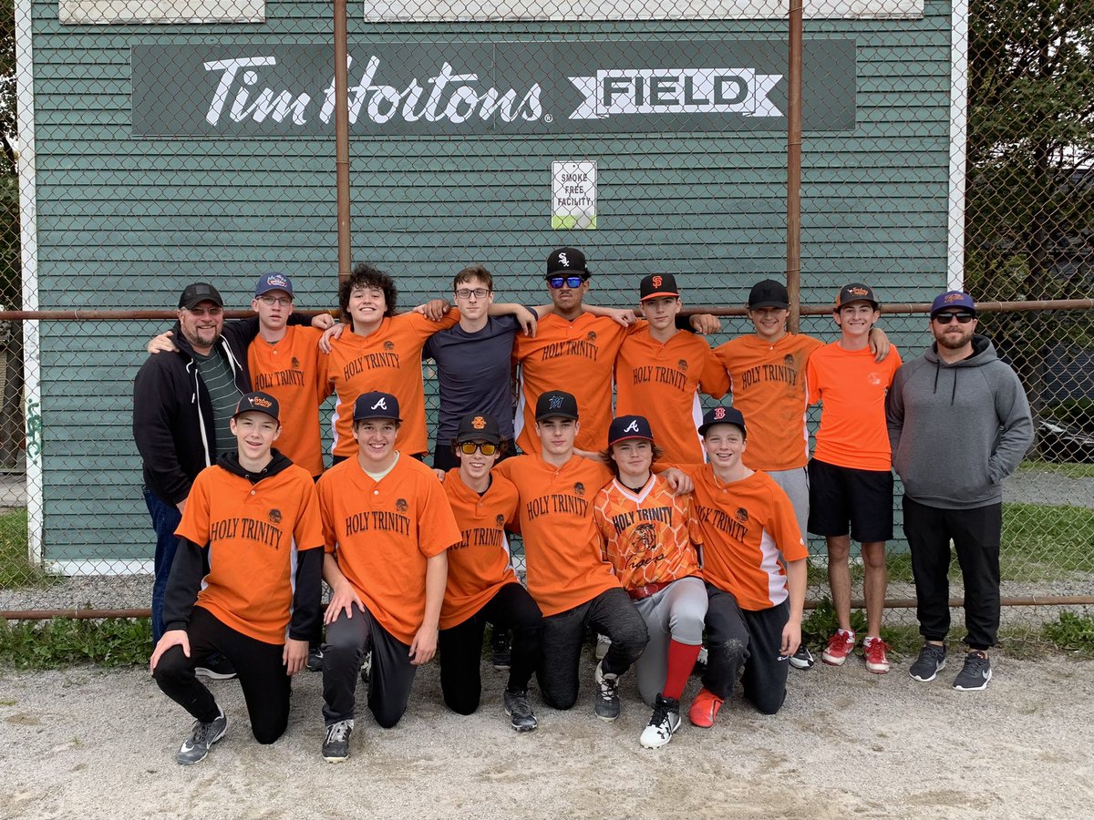 softball437's tweet photo. #LetsGoTigers #SrBoysSoftball 🥎@gotigersathlete @hthtigers https://t.co/05H9QD4ZEE