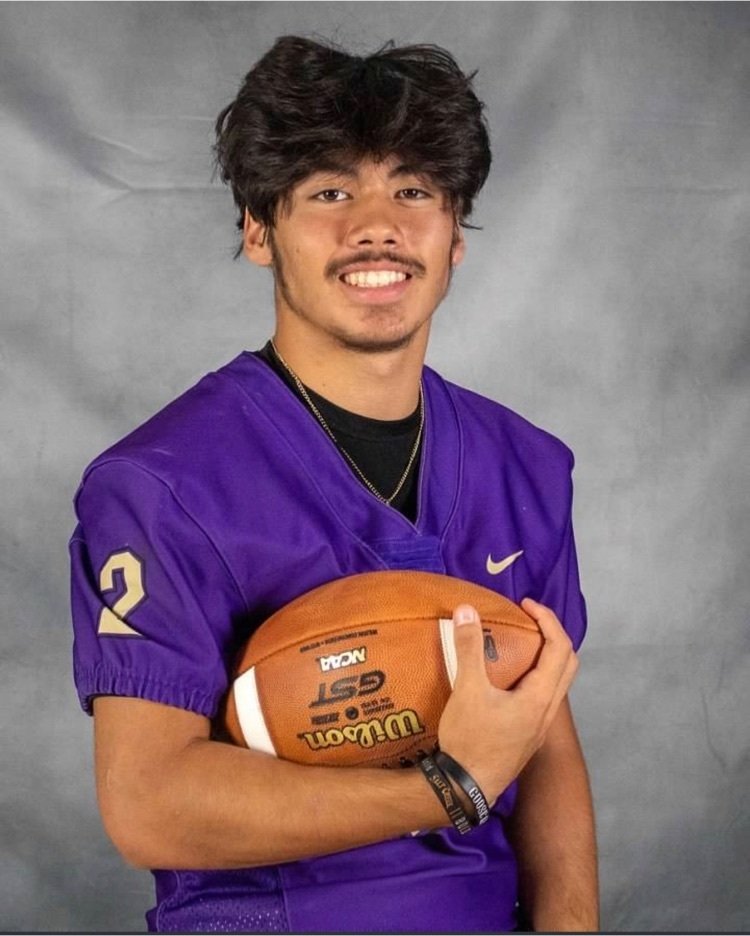 Meet Senior Running Back and Linebacker Logan Lamb. Not many can say they worked as hard as Logan did this summer! His offseason effort shows on the field with many big runs, catches, and tackles!!