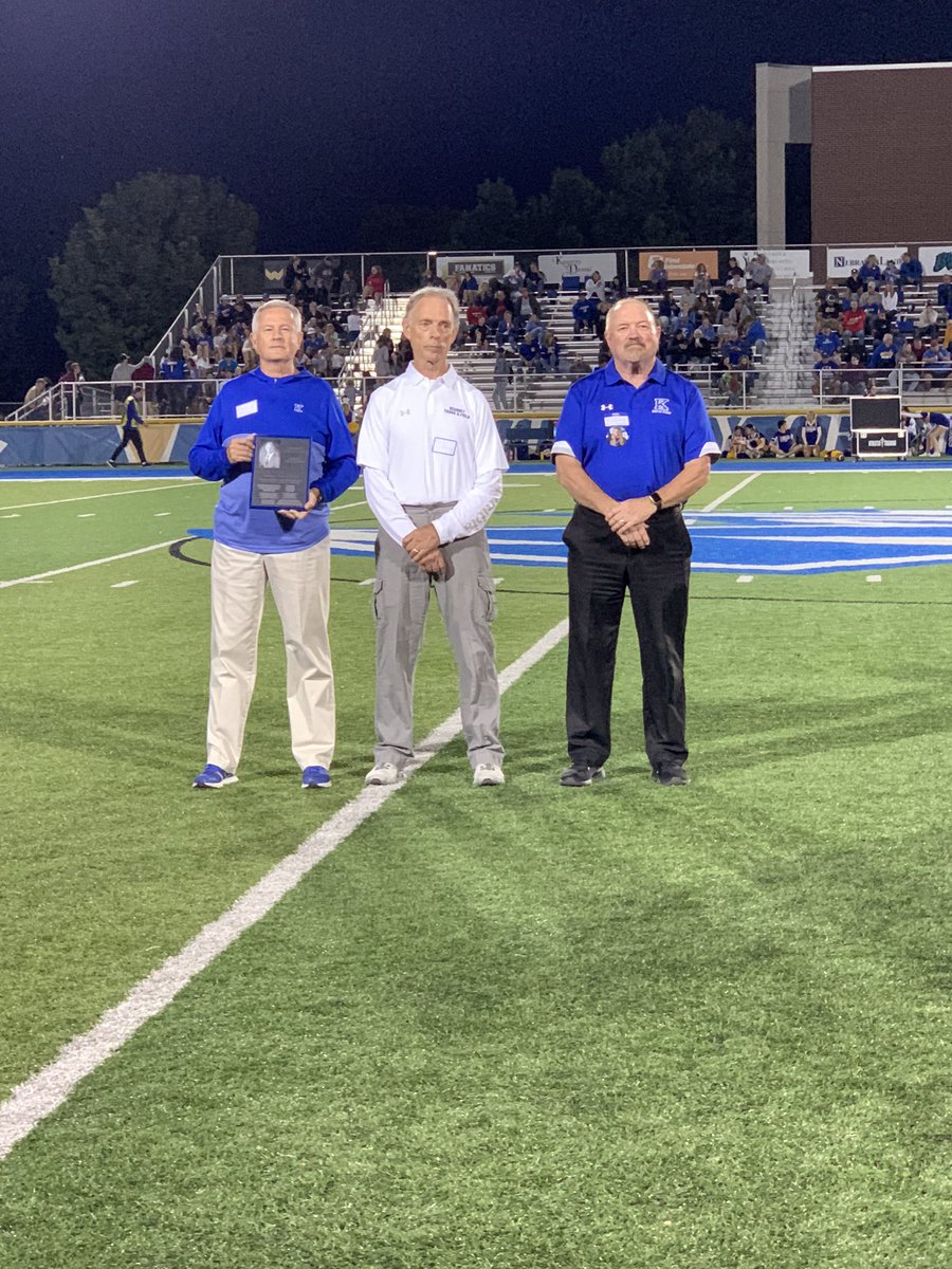 KHS Boys Track/XC tweet media