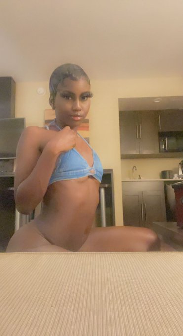 Blurry Screen Problems Come Fix it 😈 https://t.co/c4E9yA6XqW<a href="/tag/newprofilepic"class="tags"><span>#newprofilepic</span></a>