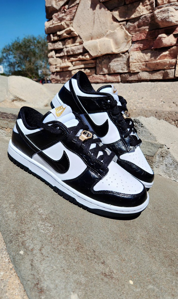 PrivateSneakers's tweet photo. 🏆Nike Dunk Low “World Champs”🏆
•
🛍️INSTORE EXCLUSIVE🛍️
•
📱Follow Us on TikTok for Drop Time📱
•
🚶Must Wear Them Out🚶♀️
•
#dunkpanda #pandadunks #nikedunk #dunklows #sneakerdrops #Sneakers https://t.co/d9zGrCTFOU