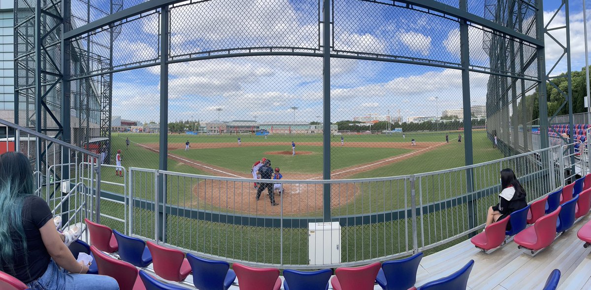 scooterh99's tweet photo. September Saturdays like this were made for baseball. ⚾️⚾️⚾️@SASchina #SASPudong #SASPuxi #EagleCode Go Eagles! 🦅 https://t.co/OFVNb0C5sJ
