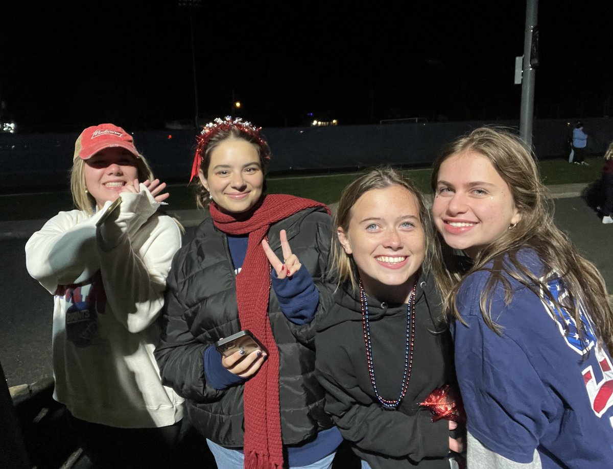 True fans see the clock get to 0:00 #golfersinthewild #pthsnation <a href="/AthleticsPTHS/">PTHS Athletics</a>