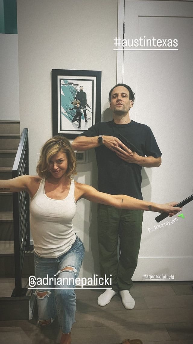 MarvelTVcomfort's tweet photo. huntingbird reunion!! #SaveMostWanted https://t.co/ANxVv60odT