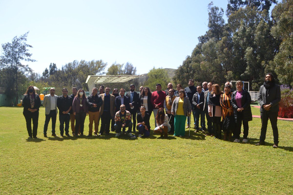 Hoy se realizó en Freirina la Asamblea de Asociación de Municipios d #Atacama <a href="/armaatacama/">ARMA ATACAMA</a> Seguimos trabajando y fortaleciendo el proceso de asociatividad entre los municipios, estamos claros que con UNIDAD alcanzaremos los objetivos que nos hemos propuesto #Alcaldes #Concejales