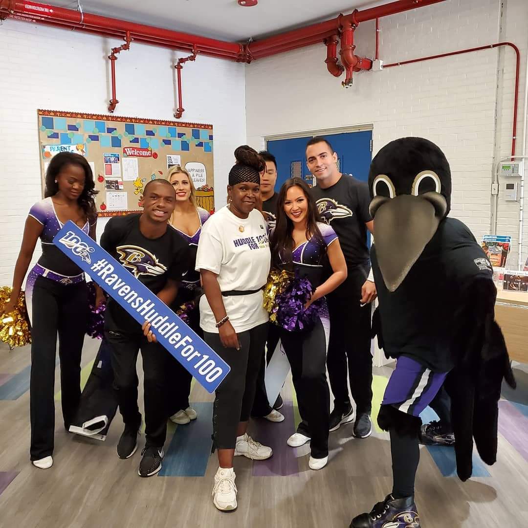 MommaNea's tweet photo. Three yrs ago I met @Lj_era8 for the 2nd time (1st was #Draftfest) and @cassie_calvert for the 1st time... i was so nervous and excited at the same time lol #NFL100 #WebsterKendrick #MyRecCenterAsAKid #RavensCommunity Who has it better than us... NOBODY! #RavensFlock https://t.co/rXQIS7SYbR