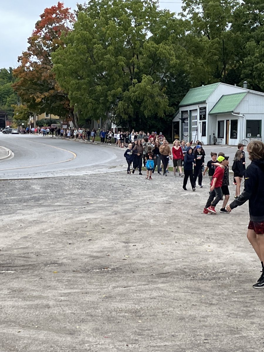 PercyCentennial's tweet photo. We ran in honour of #TerryFox’s memory! https://t.co/NxzRtZnOhm