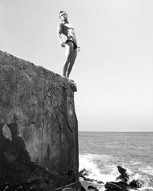 NavoLope's tweet photo. #hunkoftheday #danpera #hollywood #stuntman #acrobat #exotikonavo #lopenavo #beefcake #manmagazine #manmagx #mensfashion https://t.co/XohiemJpxm