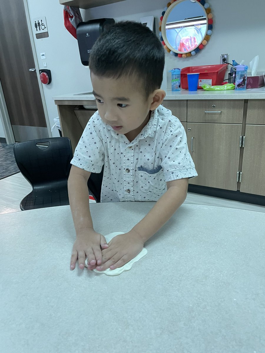 AmandaWatson237's tweet photo. Another great week of engagement and connection! We got messy exploring physical properties, and we used measurement to prepare delicious treats. #GOblazeatrail #Handsonlearning #Tstudentsupport #TISDGOES https://t.co/qUZAA4xTDv