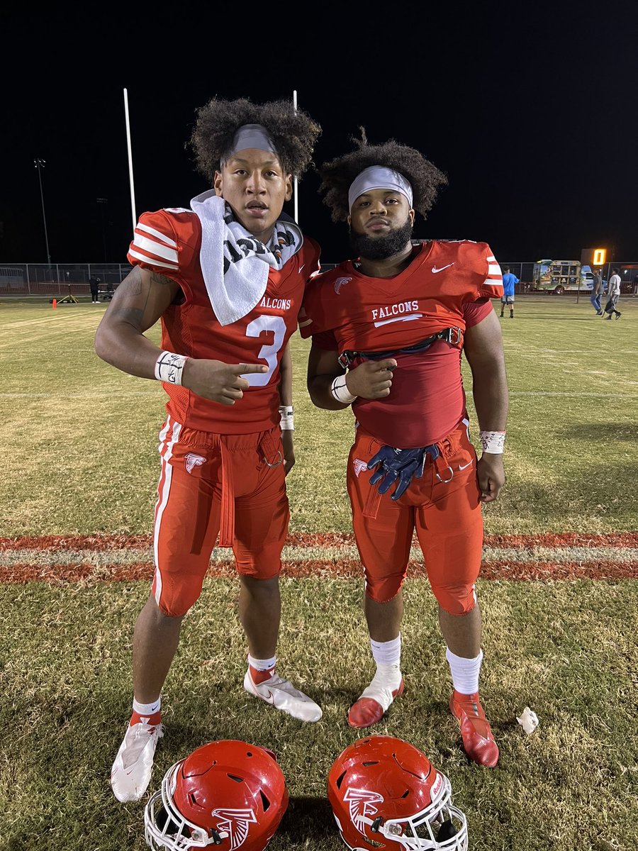 RoddBaxley's tweet photo. Anthony Quinn Jr. (@anthonyquinnjr) and Jayden Shotwell (@jaydenshotwell) are my players of the game. They combined for four rushing touchdowns and roughly 260 yards #run910 https://t.co/nLXiojrn98