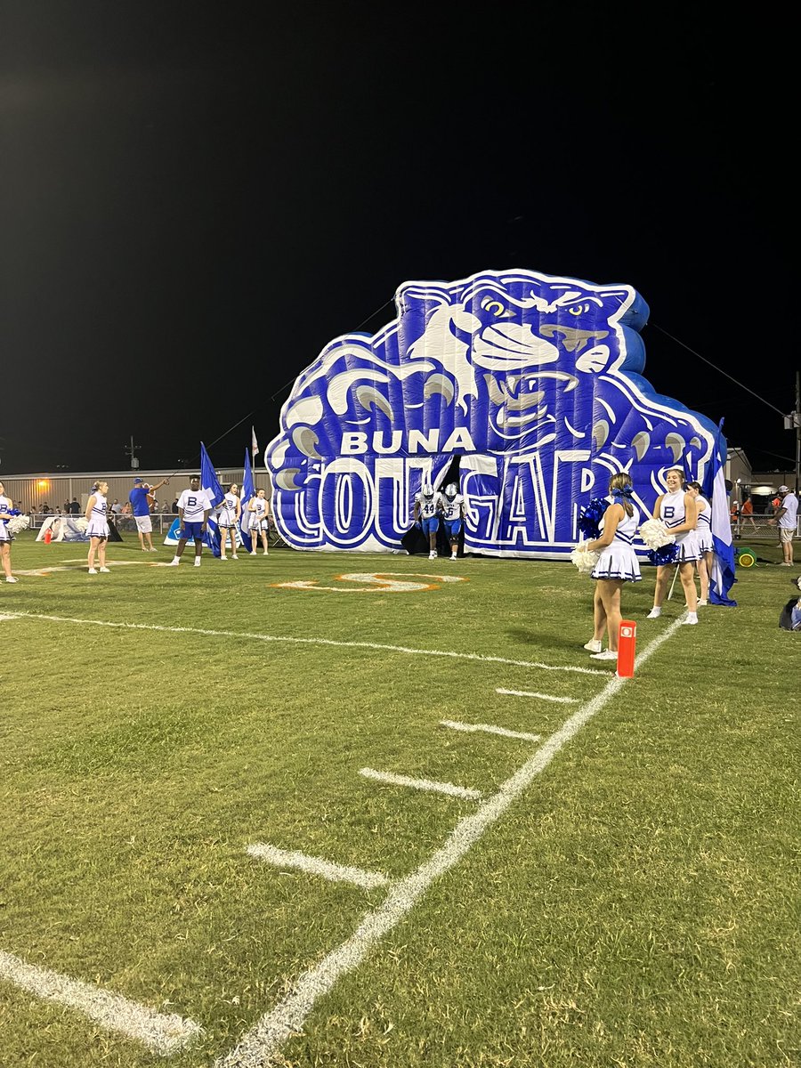 DrTiffanySpicer's tweet photo. Letโs go @buna_isd @Buna_HS #SecondHalfBestHalf #BuildingBetterCougars https://t.co/GO38nAs93f