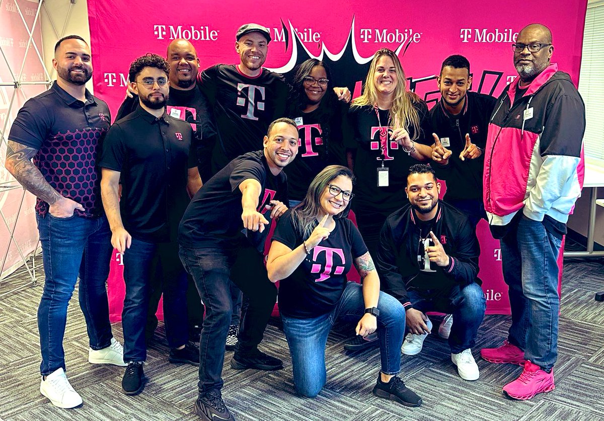 If this ain’t #SquadGoals I don’t know what is. Introducing the full ensemble; The Rockingham Mambas Leadership Team! In Q4 all of our stores will be open and we will dominate! 🔥 💪🏼 🏆 #MAMBANATION