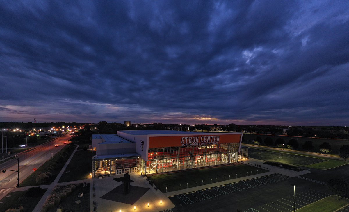 Pres_Rogers's tweet photo. The @StrohCenter is dark to honor former chair of the Board of Trustees, Dr. Kerm Stroh ’02 (Hon.), who has passed. We are forever grateful for his impact on @BGSU and @BGAthletics. While we have many extraordinary alumni, there is only one Kerm Stroh, and he will be missed. https://t.co/L8ypoXVCcl