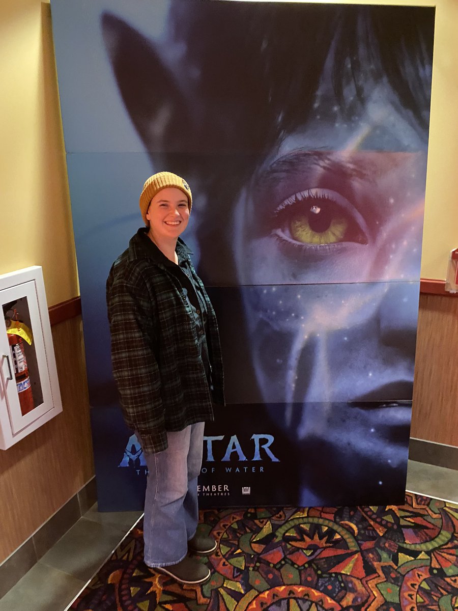 WooMiniMuseum's tweet photo. please i am literally crying. i grew up watching Avatar as a kid and being amazed by the powerful storytelling and beautiful cgi. if you have a theater playing the rerelease in 3d, it is well worth it. if not for that alone, than the new additions even from extended cut. https://t.co/oJPPVIOvZ0