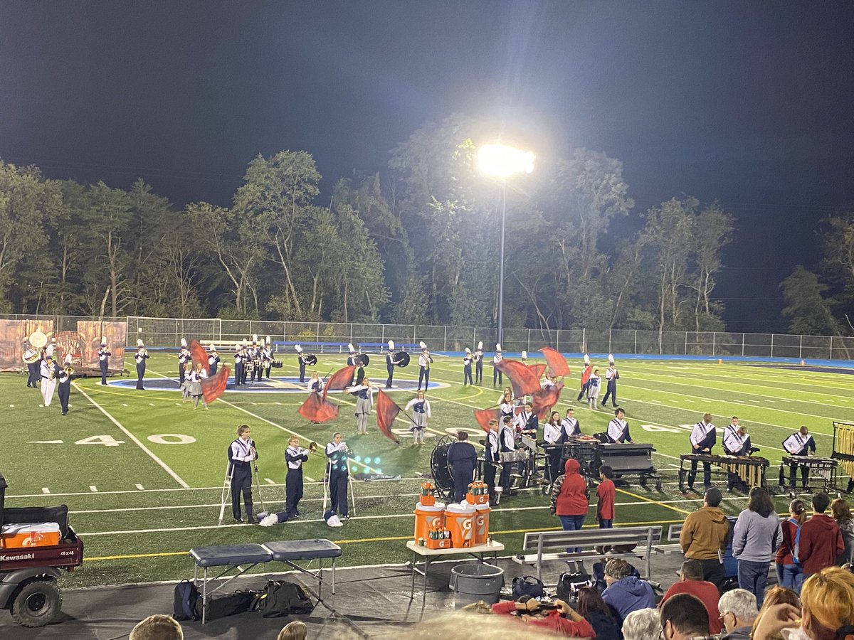 HMS_MrsTurk's tweet photo. Amazing celebration in Burrell tonight! Sickle Cell Awareness, Mini Cheer Night, Great Band Performance, and a Burrell Football win! #VictoryCircle https://t.co/R0xah7Y8x6