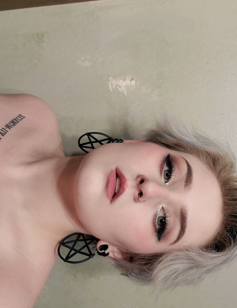 VenusValentin14's tweet photo. Running a promo on the OF, 40% for the next 10 people to subscribe (just in time for some new video content!) https://t.co/3jgKWuYU51 https://t.co/QxHnZCGIf3
