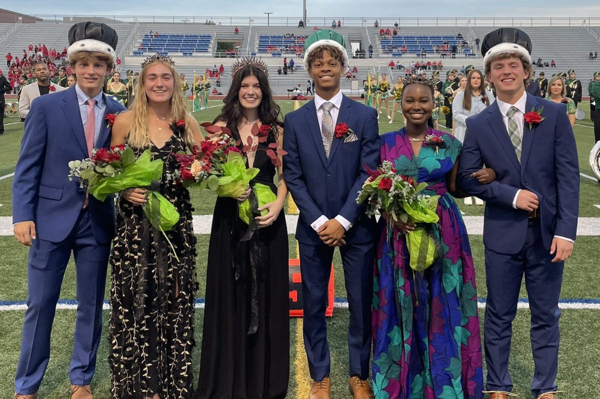 Hoop squad well represented!!
Congrats fellas, we are proud!
👑Kieron Smith👑
Daniel Burns 1st Attendant
Jackson Stone 2nd Attendant
#RaidersNation🔰#Southside