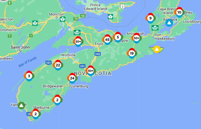YHZweatherguy's tweet photo. 11:15pm Gusts over 90km/h HRM; peak 144km/h Beaver Island.
Outages have more than tripled in 55 minutes to more than 87K.
Nasty... and centre is still offshore. https://t.co/3O200yMJpX