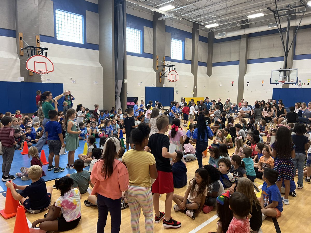 jessy_orlando's tweet photo. You are One and Only and we celebrate your amazing achievements! @CATCHhealth @BradleyCISD @Bradley_DOGS @BradleyBearsPTO #healthykids #oneandonlyyou https://t.co/ybd9Qh4KdZ