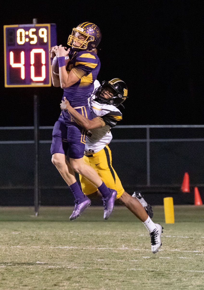 dgoodwin_74's tweet photo. Edgewood Bulldogs all over Winona Wildcats 42-14 at the half. @Edgewood_Ath @EdgewoodRadio @edgewood_isd @dctf @etfinalscore @etsnfm @RedZoneETX @vanzandtnews https://t.co/A7cPX5IiE5