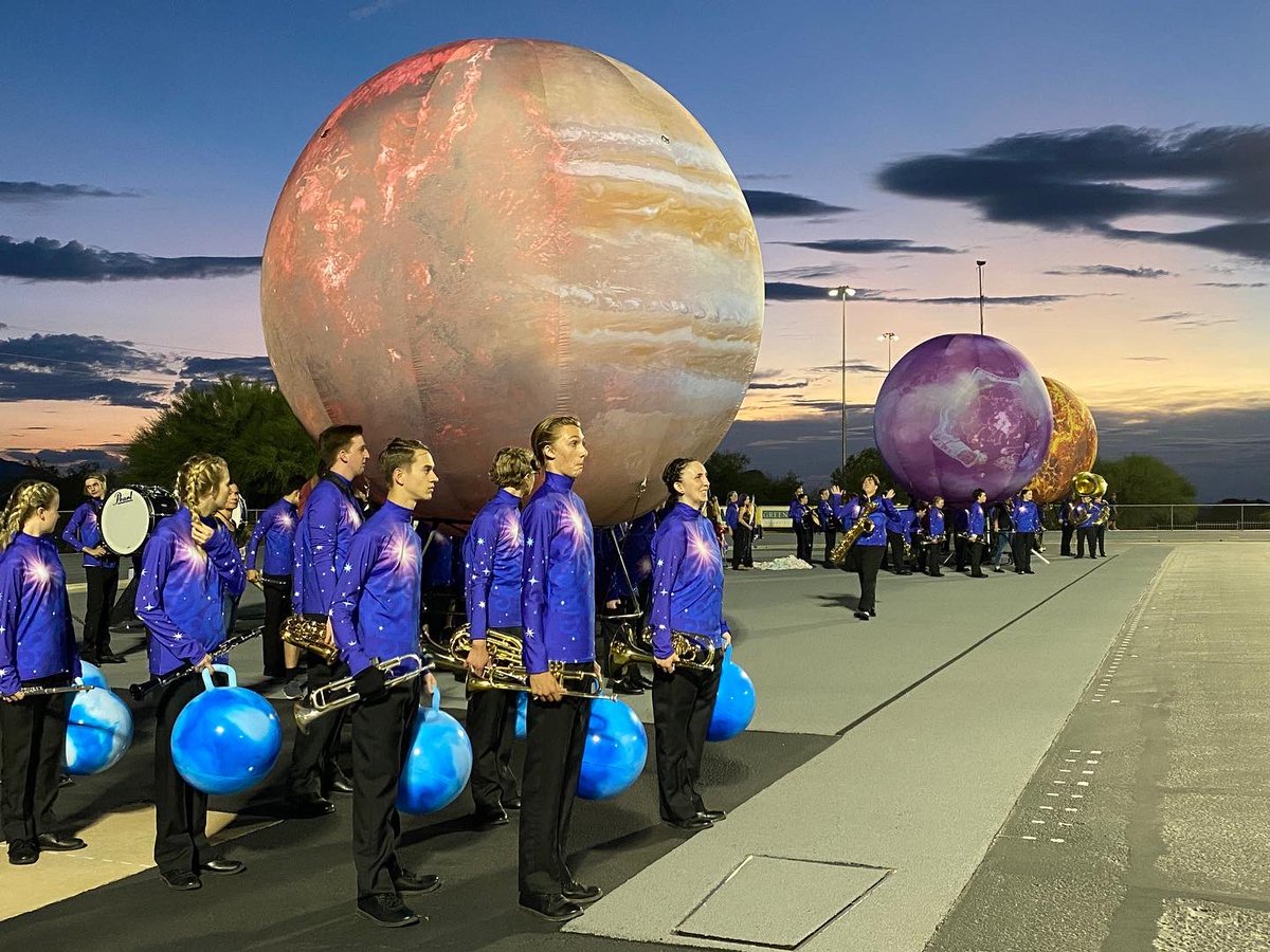 RMHS_Band's tweet photo. Taking the field in our show uniforms for the first time ✨ #Cosmos22 https://t.co/cE2OgQZ5pz