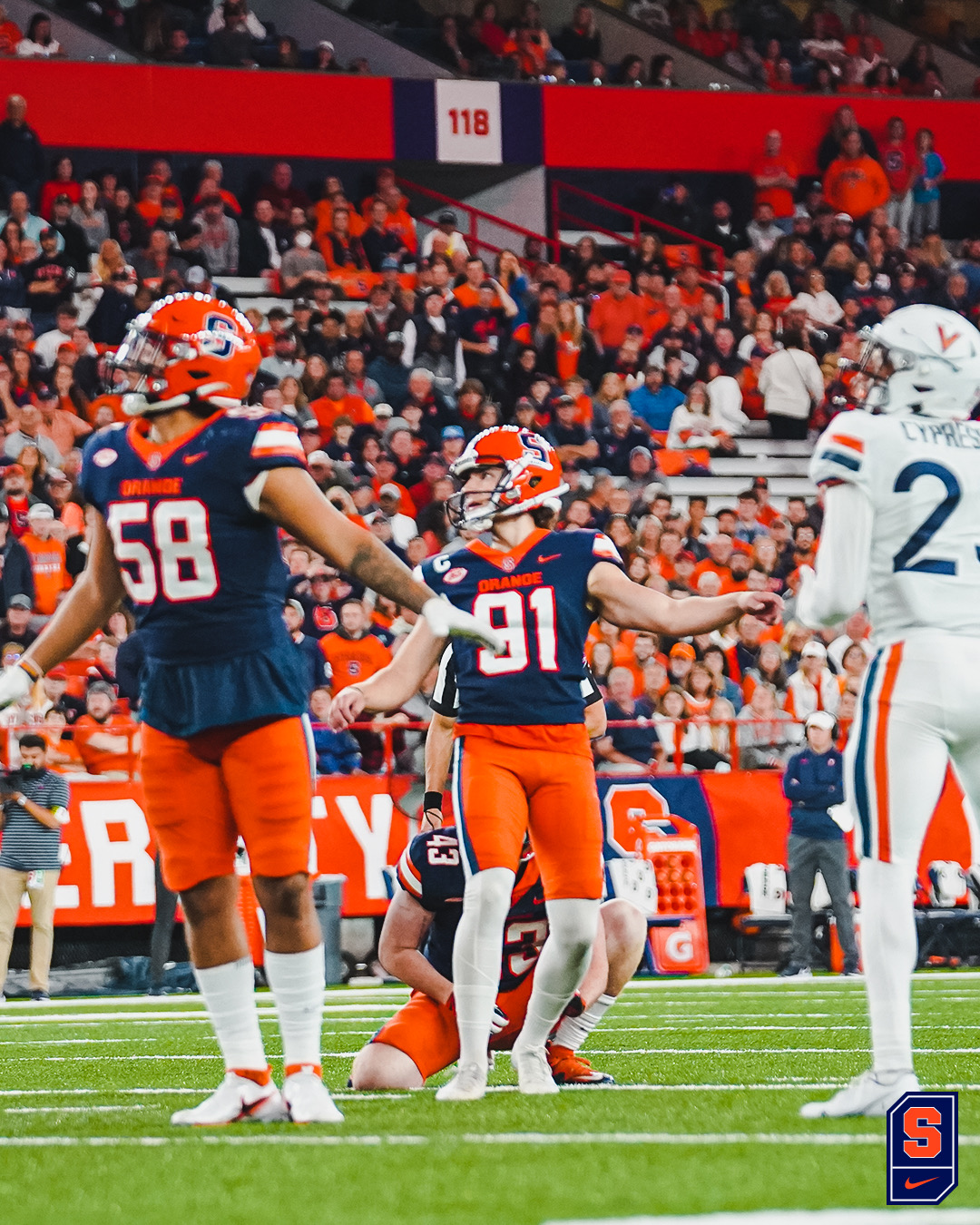 Syracuse holds off Virginia to improve to 4-0 (full coverage)