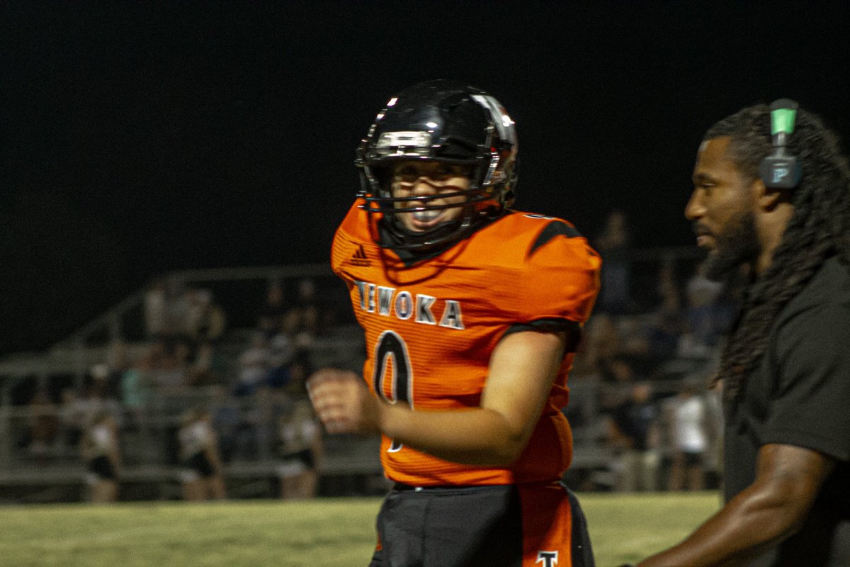 WewokaTigersTV's tweet photo. Due to different reasons, our football team was not going to be able to play tonight due to lack of players. These two senior girls stepped up and played for us so we did not have to forfeit. This is what makes Wewoka special! Thank you Natalie Davis (9) and Callie Ramsey (5)! 🧡 https://t.co/Jiy5ZTx43s