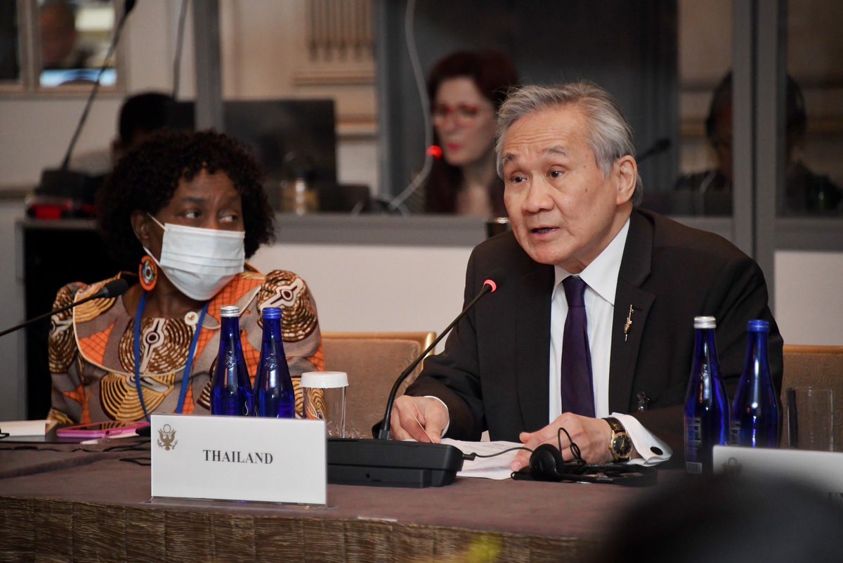 MFAThai's tweet photo. รนรม.รมว.กต. ร่วม ปช. #COVID19 Global Action Plan กับ#US และกว่า ๒๐ ปท.พันธมิตร และองค์การ รปท. #WHO ย้ำสุขภาพบนพื้นฐานความเท่าเทียมเป็นรากฐานความมั่นคงสุขภาพโลก ชู #UHC #ACPHEED #SDG3 #Pandemictreaty เพื่อปฏิรูป สาธารณสุข รปท.รับมือภัยคุกคามใหม่ #UNGA77 (๒๓ ก.ย. ๖๕) https://t.co/O0AHRMxsMH