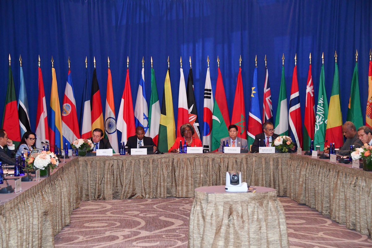 MFAThai's tweet photo. รนรม.รมว.กต. ร่วม ปช. #COVID19 Global Action Plan กับ#US และกว่า ๒๐ ปท.พันธมิตร และองค์การ รปท. #WHO ย้ำสุขภาพบนพื้นฐานความเท่าเทียมเป็นรากฐานความมั่นคงสุขภาพโลก ชู #UHC #ACPHEED #SDG3 #Pandemictreaty เพื่อปฏิรูป สาธารณสุข รปท.รับมือภัยคุกคามใหม่ #UNGA77 (๒๓ ก.ย. ๖๕) https://t.co/O0AHRMxsMH