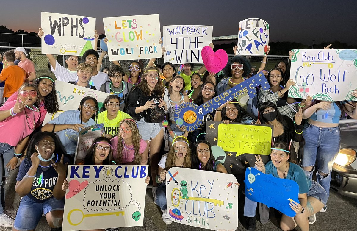 benderteaches's tweet photo. Mr. Bender’s @Kiwanis Key Club was ready to go for @WestPortHigh’s Homecoming Halftime Club Parade at tonight’s football game! Congrats to the team for winning 26-0 against the Gateway Panthers! #HomecomingWeek #WPClubs #BeTheKey #Keymazing https://t.co/NQ4Q6rvT8b
