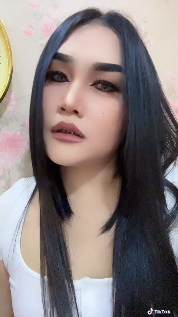 Emma16831917's tweet photo. #ThailandLady I’m working for massage canter #RasAlkhor #indubai #inabuhail       #ThailandLady #massagefullservice #massagecanter #+971543729773 https://t.co/ZduMAtRIoi