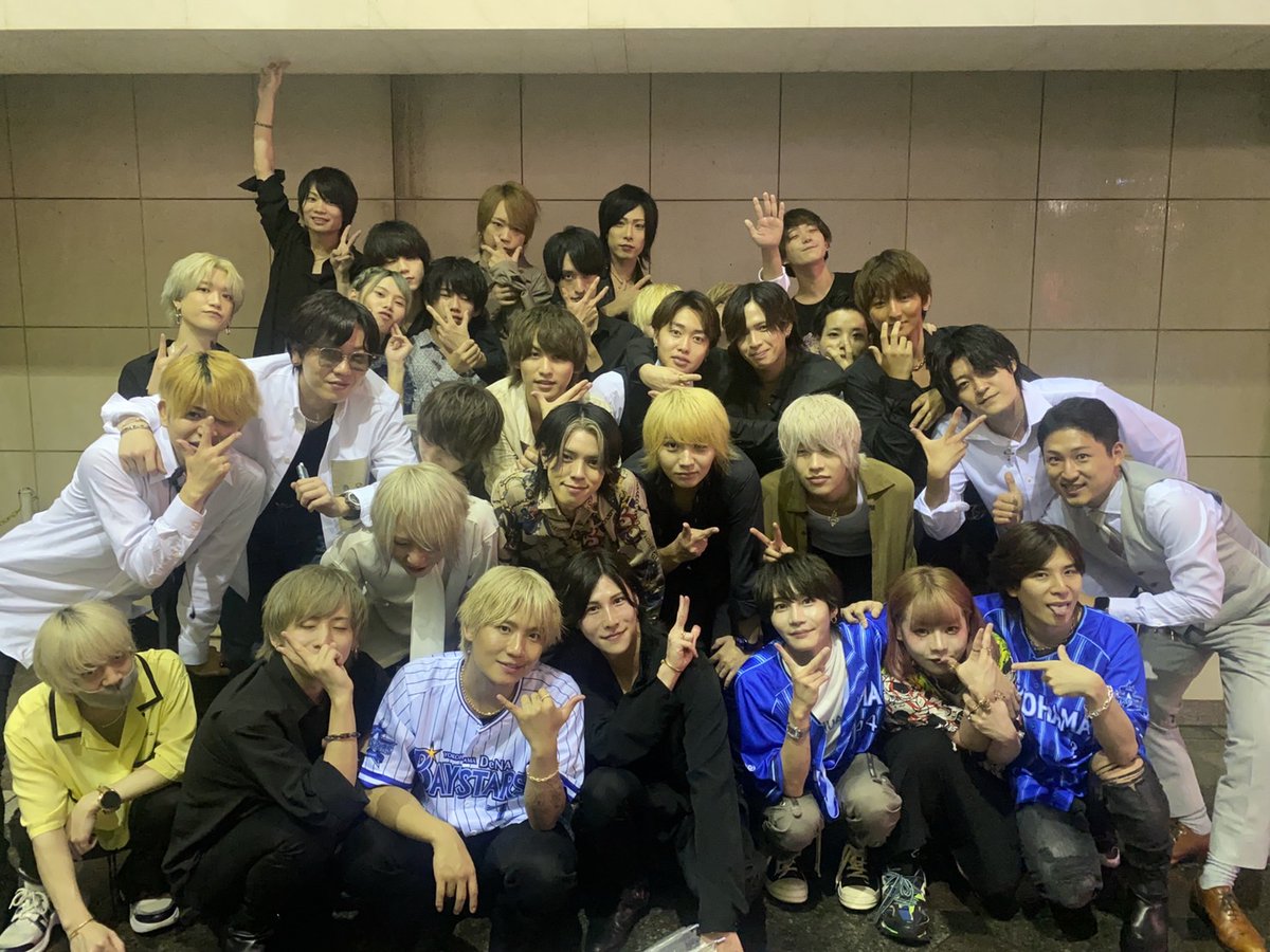 Shining_Gosou's tweet photo. 身近な人を大切に。

気付かないだけで自分に
とって必要な役割の人ばかり

失ってからでは遅い
関わり続けれるだけで
奇跡なんだから大切な人達 https://t.co/dYURiqBWIk