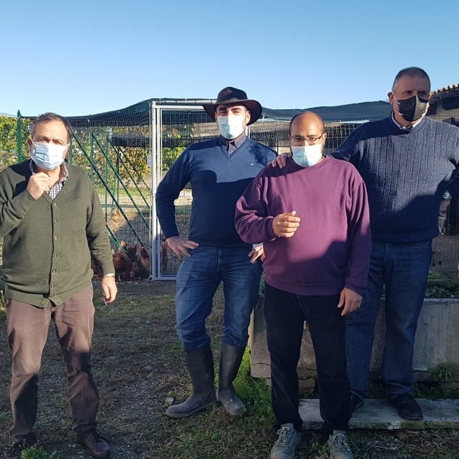 MigrantesV's tweet photo. Qualunque cosa accada circa il nostro futuro possiamo dire con sincerità che tutto quello che siamo riusciti a fare lo dobbiamo a due cose fondamentali per noi della Migrantes:
la fede e i nostri volontari, entrambi collegati fra di loro.
Nessuno tutto questo ce lo porterà via. https://t.co/YaF46oZiaD