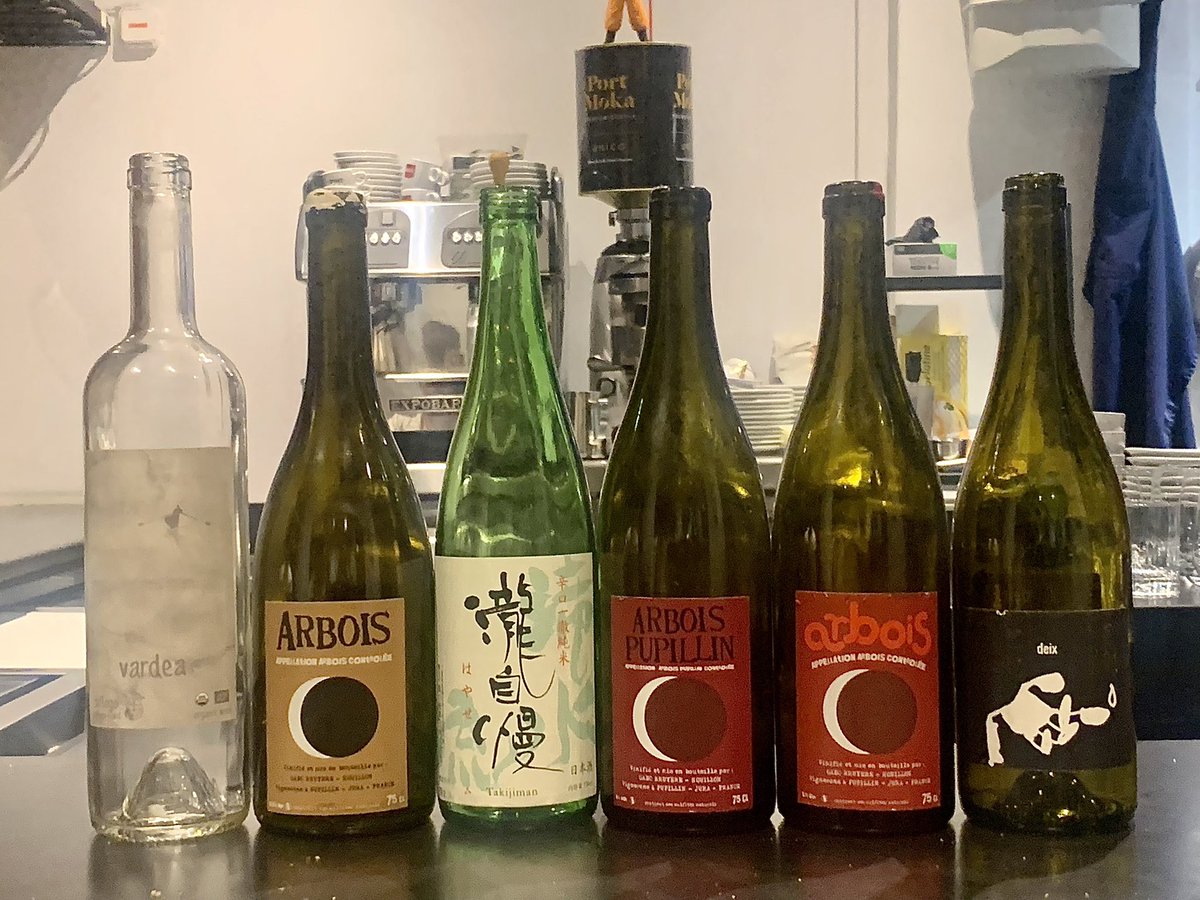 Bisavis: Lo visito menos de lo que se merece para lo bien que se come y se bebe en esta casa. Una barra especial con un gran anfitrión detrás!