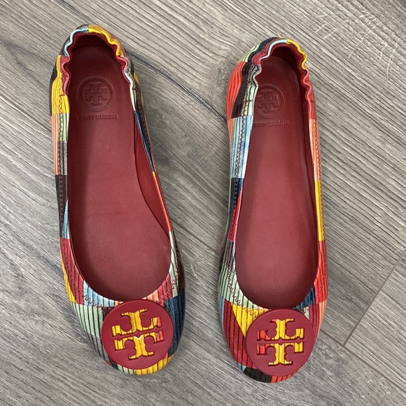So good I had to share! Check out all the items I'm loving on <a href="/Poshmarkapp/">Poshmark</a> #poshmark #fashion #style #shopmycloset #toryburch #spirit: posh.mk/R0WVBAmTztb