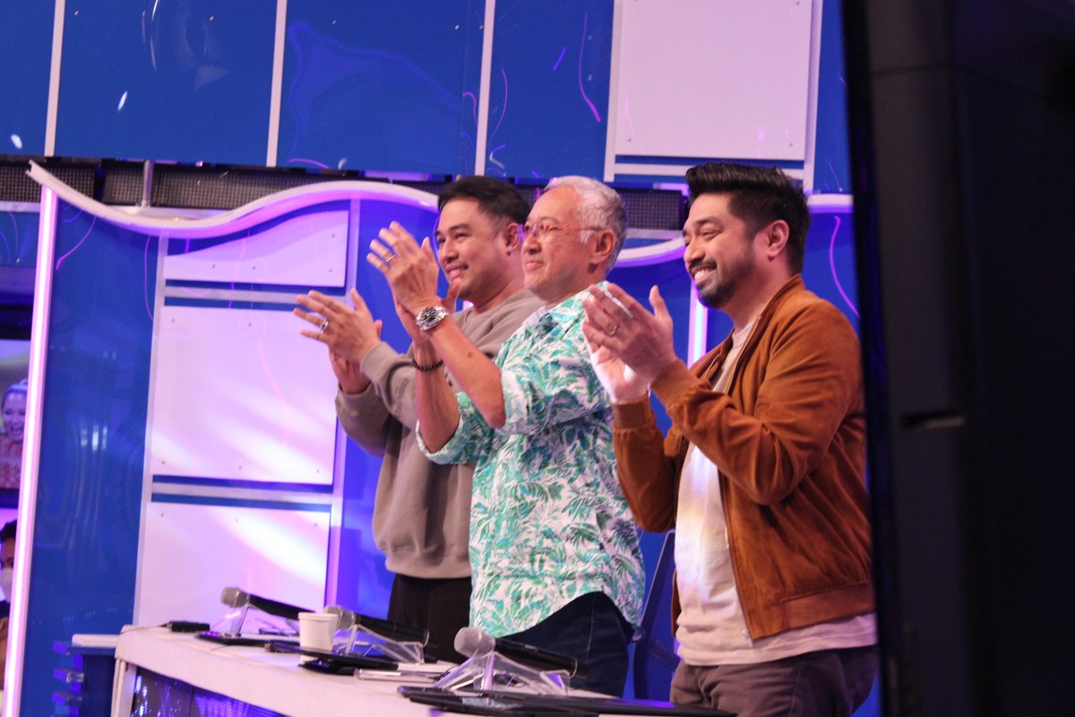 TNTABSCBN's tweet photo. 🎙✨Dasurv ang standing ovation ng mga hurados ngayong Sabado! Congratulations sa inyo KELVIN SILVESTRE at LOVELY RESTITUTO! 🙌🏼 #ShowtimeOverJoy
WATCH & SUBSCRIBE HERE: https://t.co/l0Zt8bocse https://t.co/ZsxCmin3rL