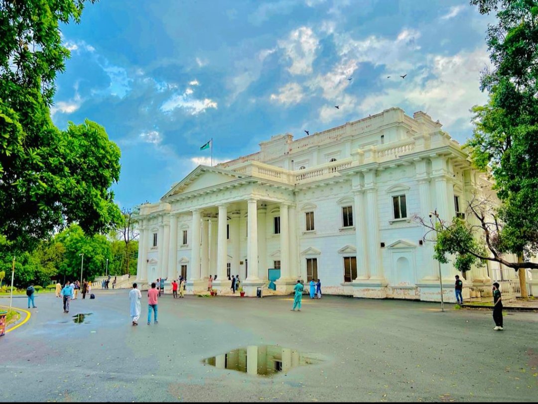EmranSolangi's tweet photo. I have always imagined that paradise will be a kind of library"
- Gorge Luis
#JinnahLibrary https://t.co/NgztzmEHjV